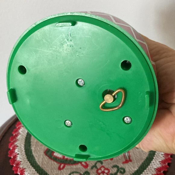 Vintage and Rare plastic Christmas mouse music box - Picture 7 of 7